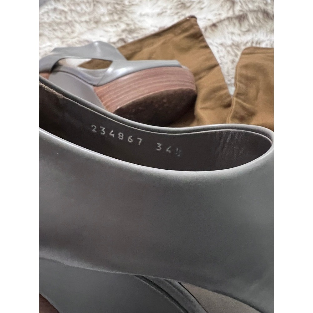 Gucci Grey Leather Wood Platform Wedge Peep Toe Sandals 234867 Size 34.5 - Picture 4 of 6